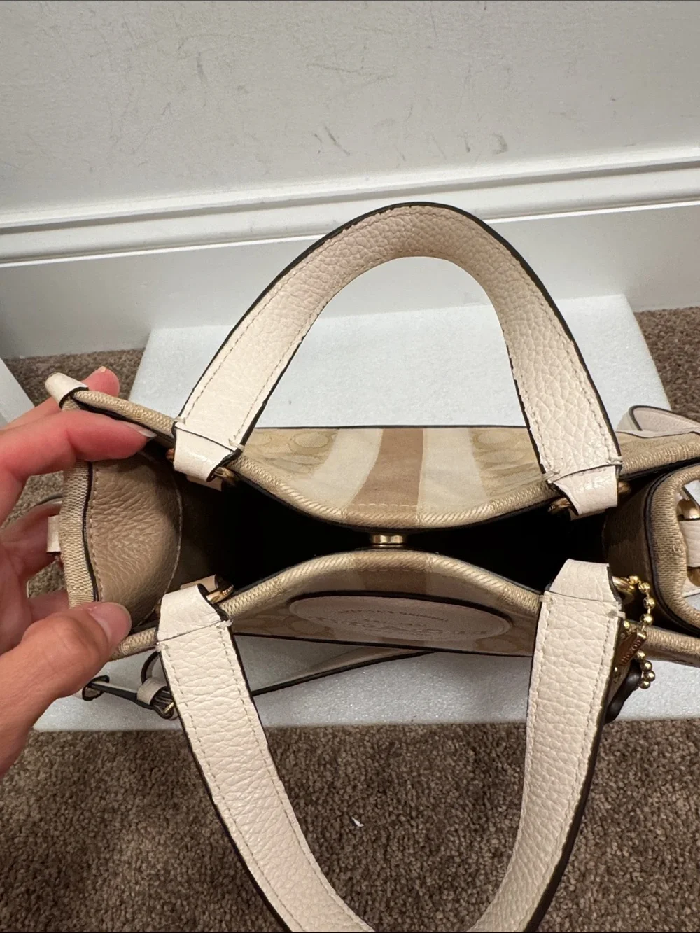 Coach Dempsey 22 signature logo mini crossbody tote bag purse with hangtag
